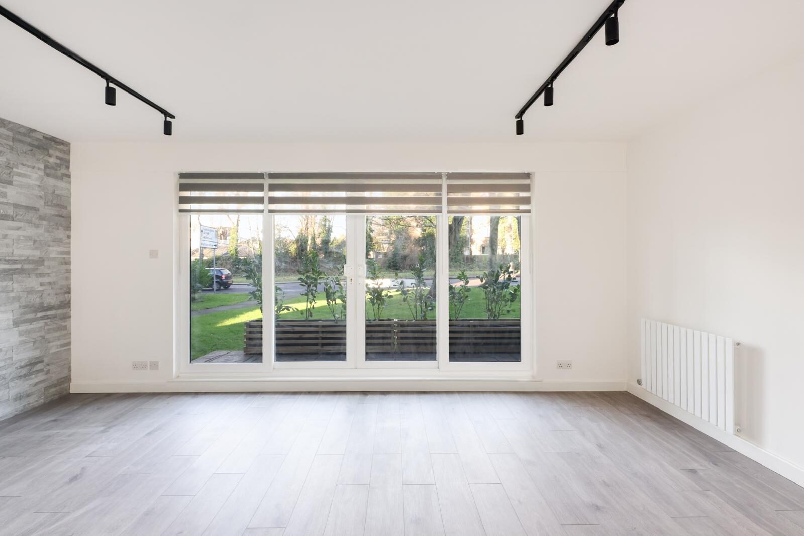 Full reception room redecoration, London & Essex